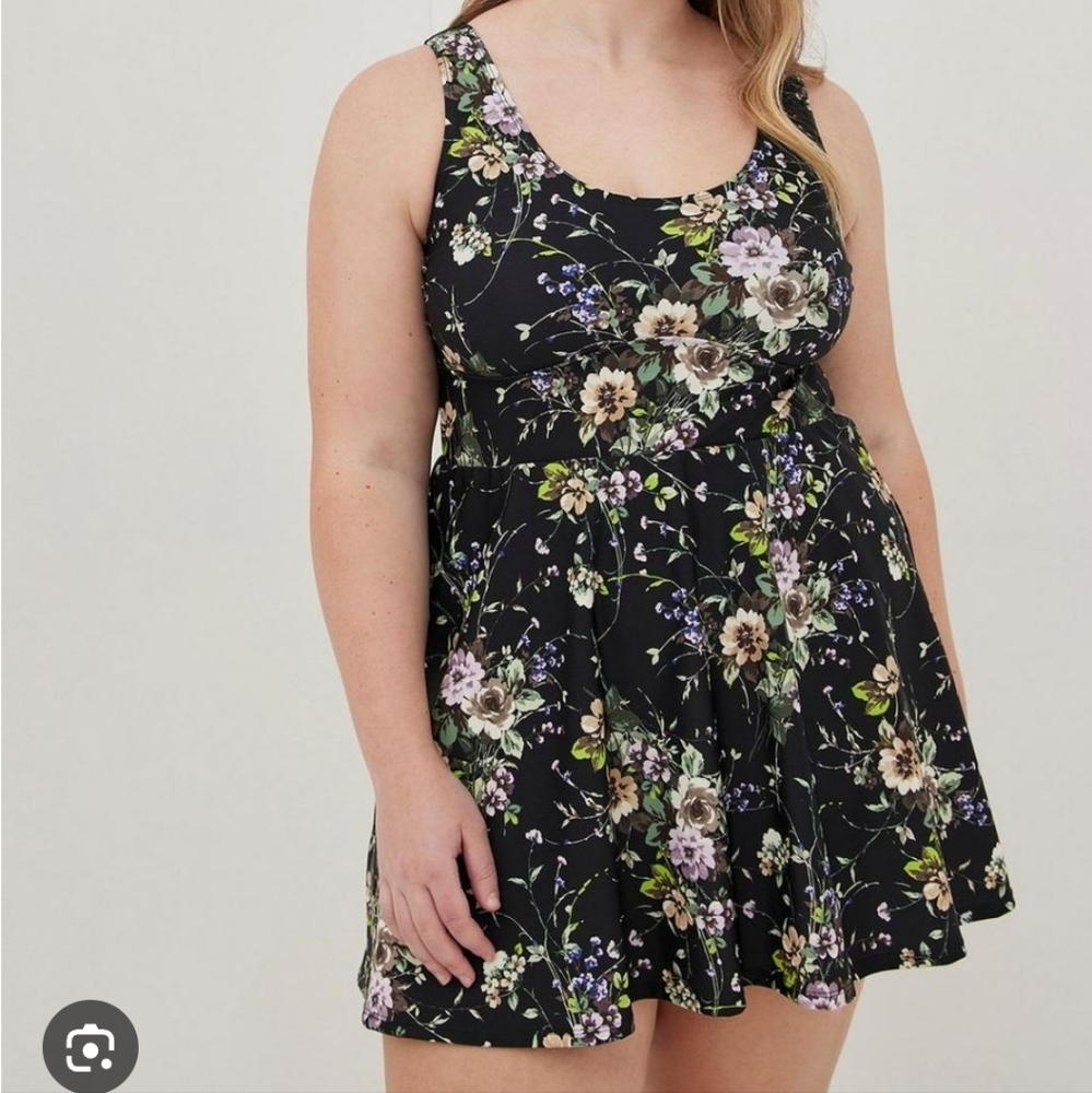 Torrid NWT floral scoop neck Bathing Suit swim dress medium/large